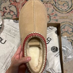 Ugg Tasman slippers
